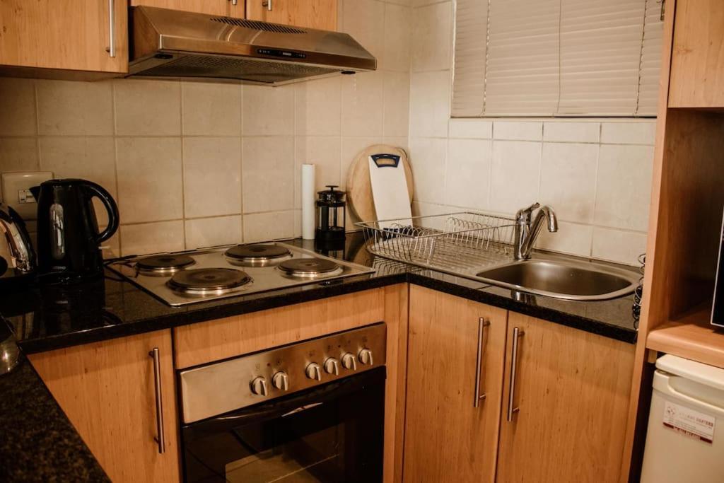 Concord Apartment Stellenbosch Bagian luar foto